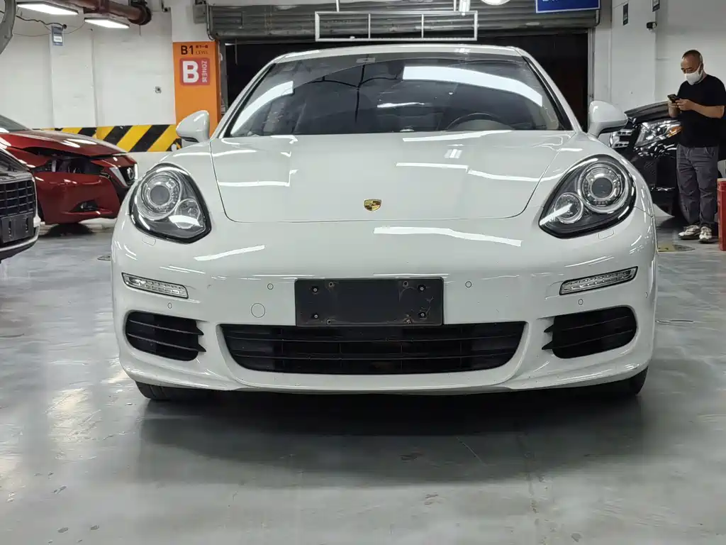 Porsche Panamera — миниатюра 2
