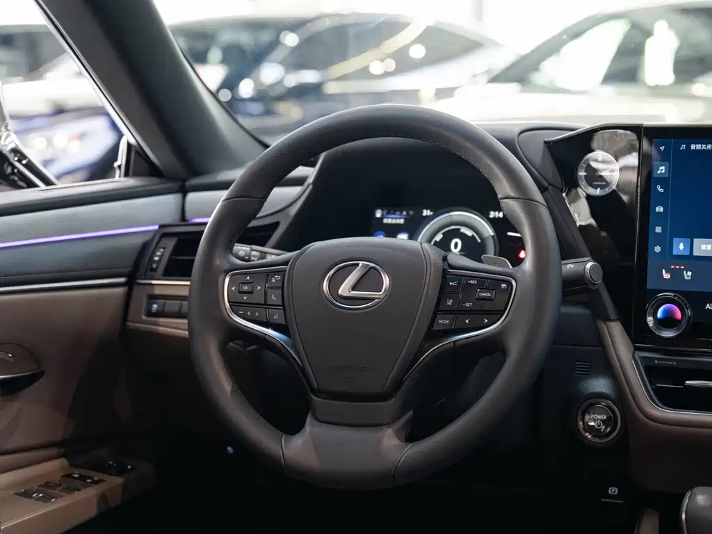 Lexus ES — миниатюра 14