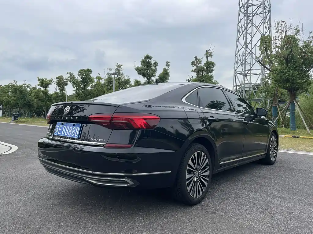 Volkswagen Passat — миниатюра 4