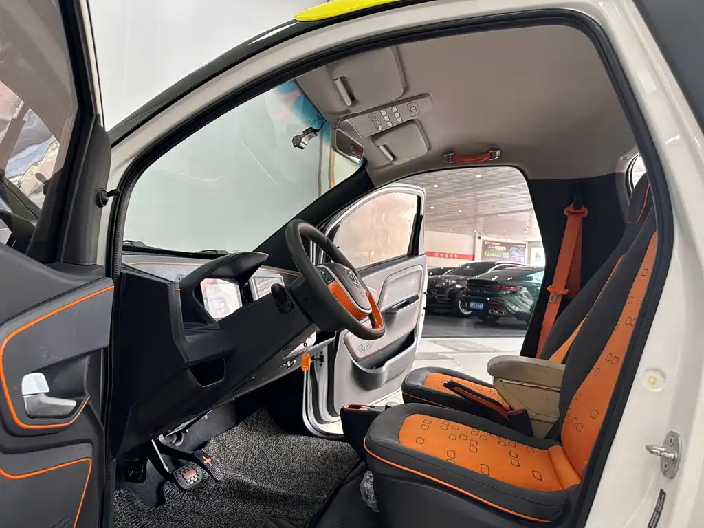 Baojun E100 — миниатюра 10
