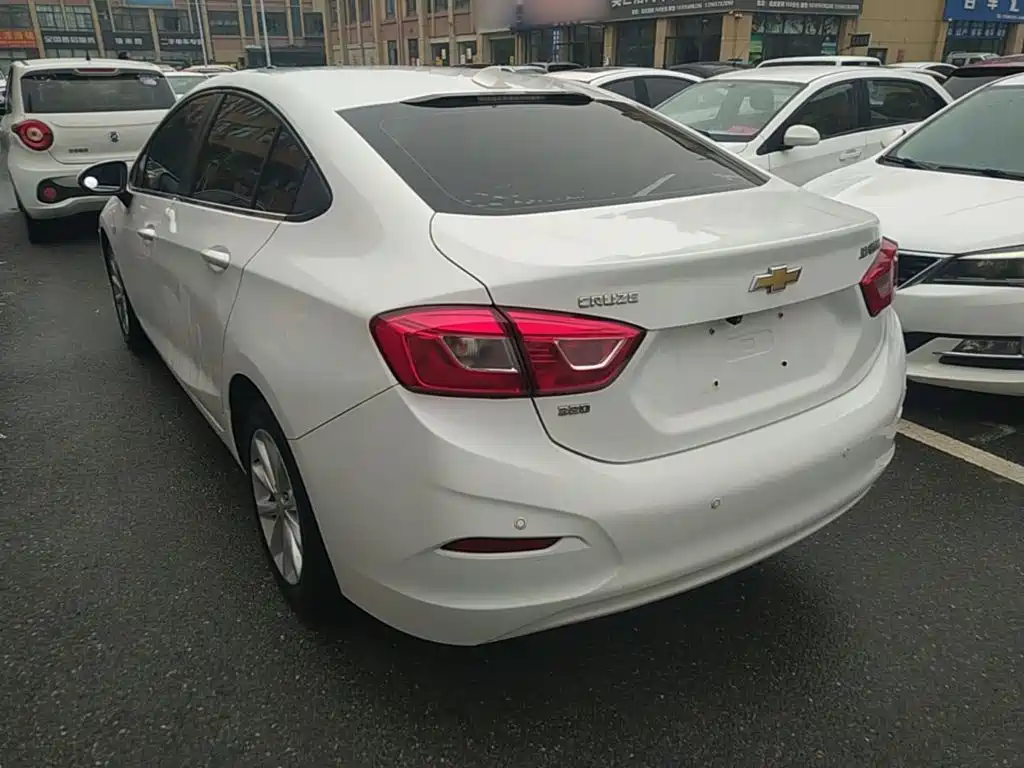 Chevrolet Cruze — миниатюра 5
