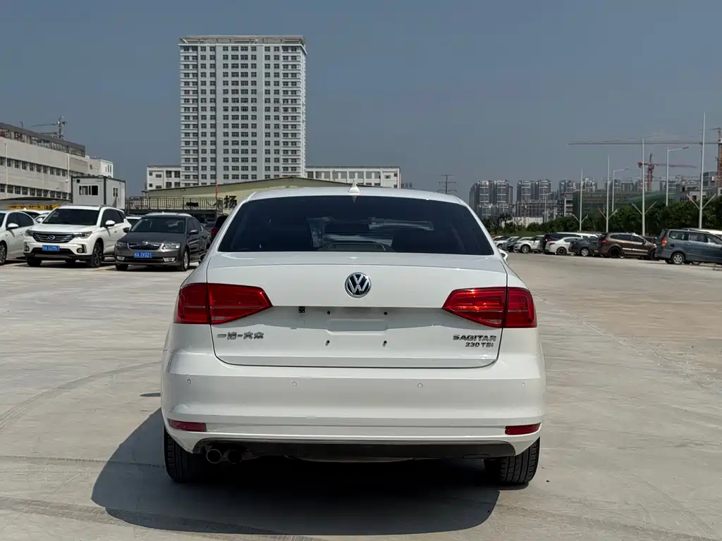 Volkswagen Sagitar — миниатюра 6