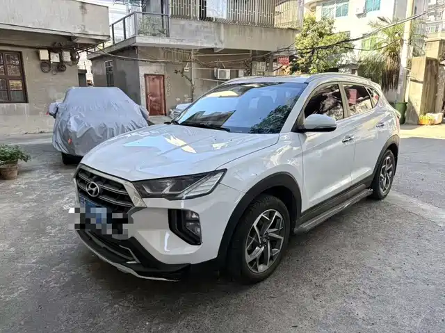 MODERN TUCSON 2019