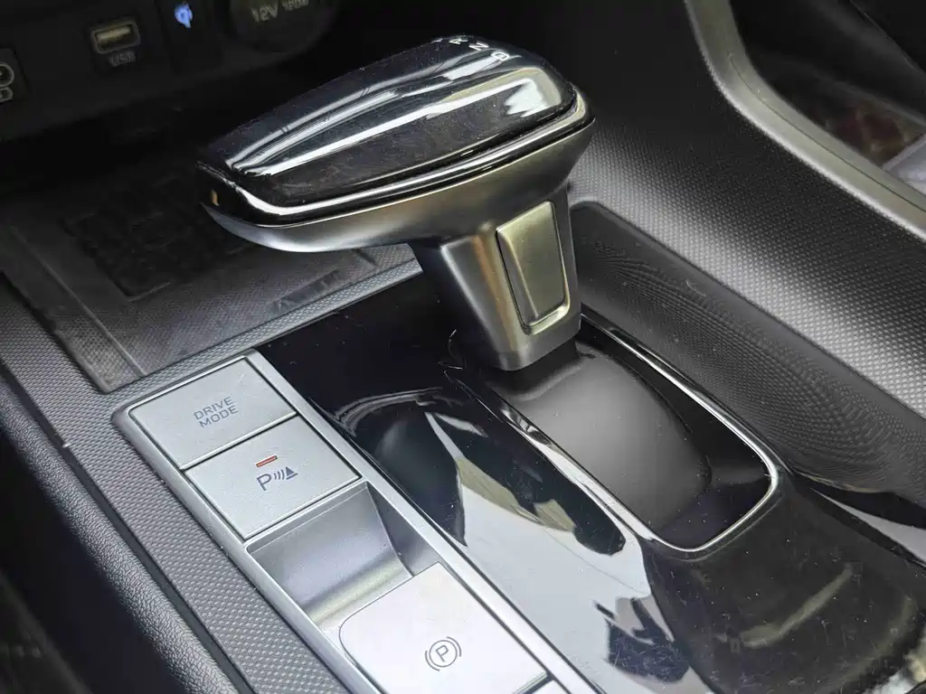 Hyundai Elantra — миниатюра 14