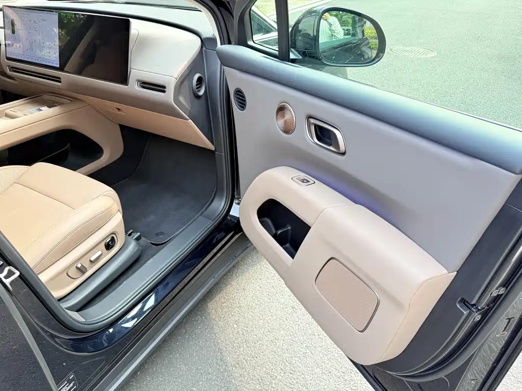 Li Auto Li i8 — миниатюра 15