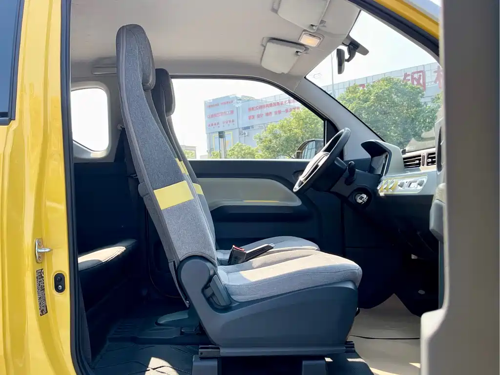 Wuling MINIEV — миниатюра 10