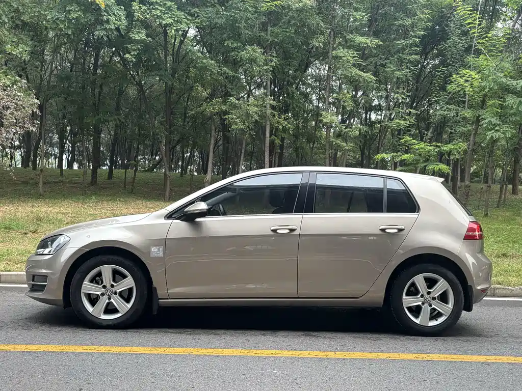 Volkswagen Golf — миниатюра 3