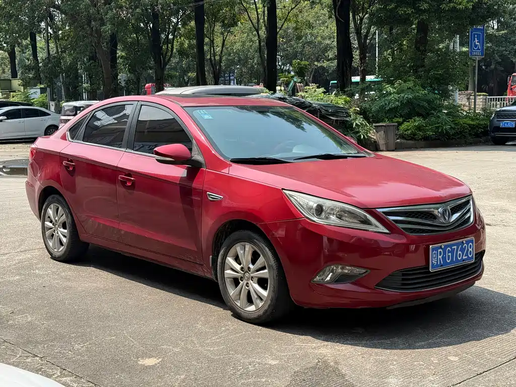 Changan Eado — миниатюра 3