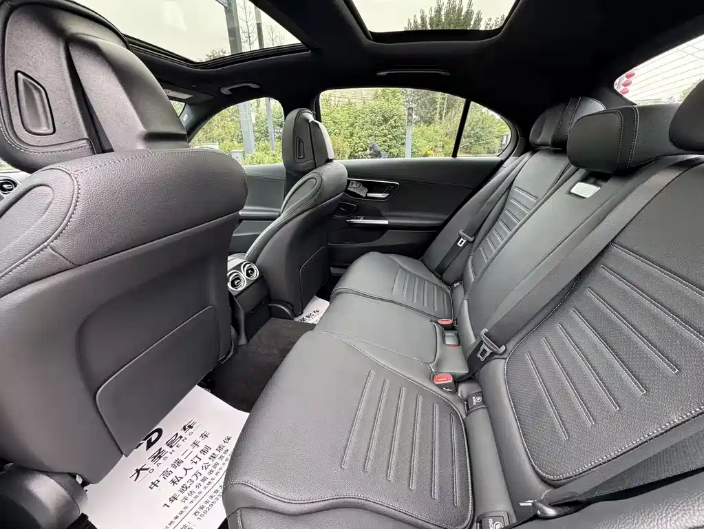 Mercedes-Benz C-Class — миниатюра 4