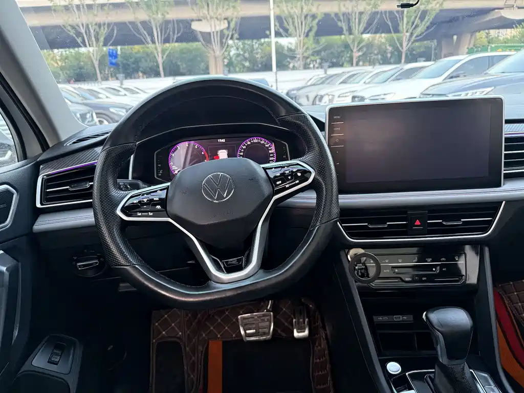 Volkswagen Tiguan L — миниатюра 9