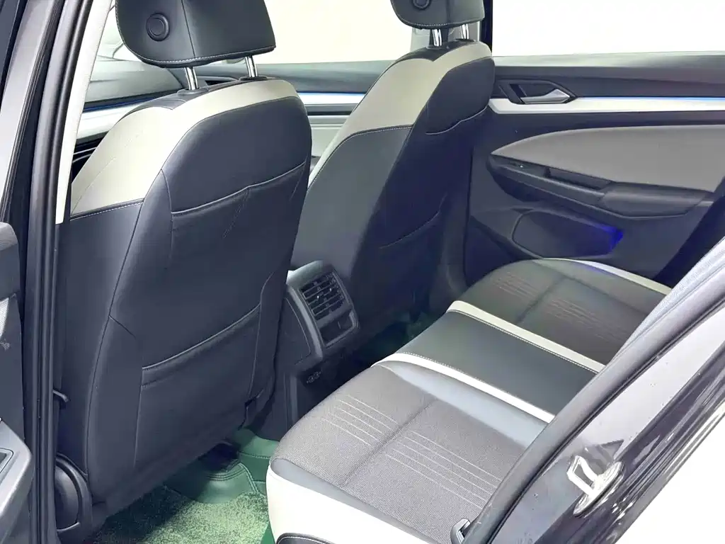 Volkswagen Golf — миниатюра 5
