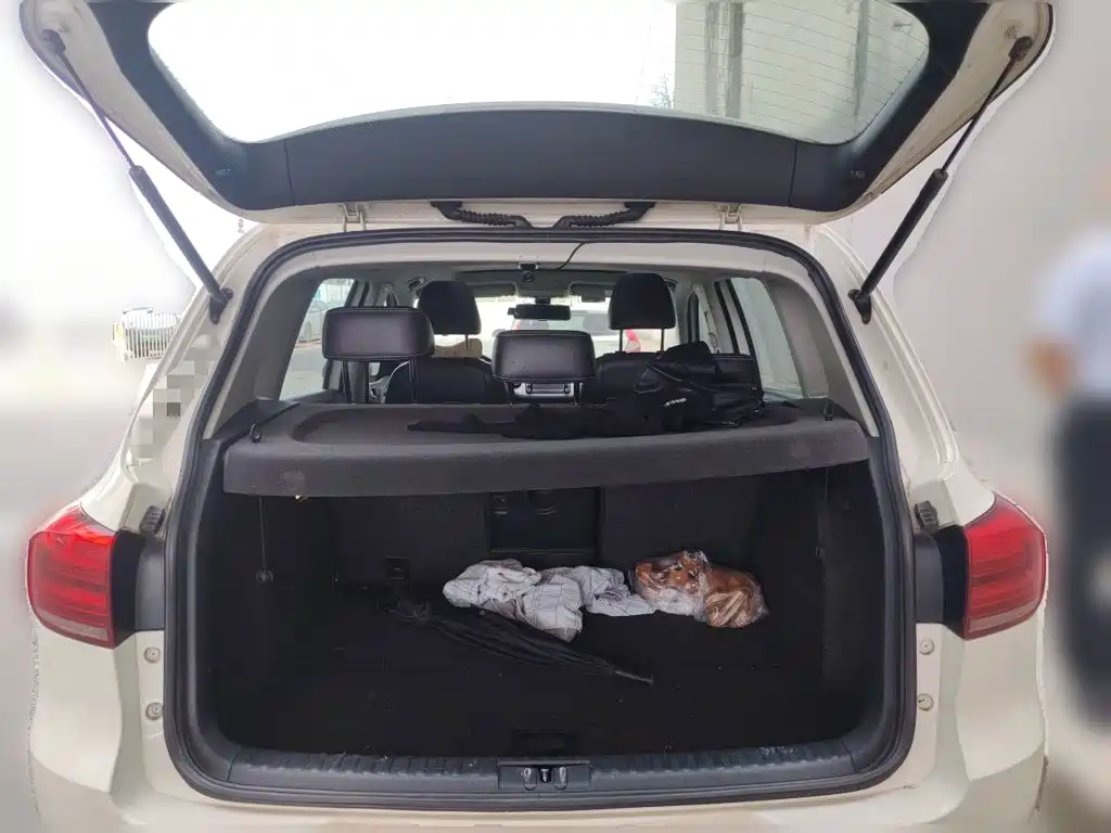 Volkswagen Tiguan — миниатюра 20