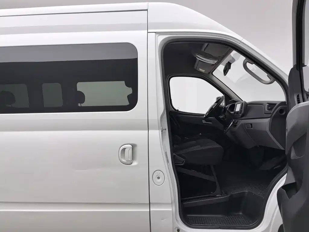 MAXUS V80 — миниатюра 23