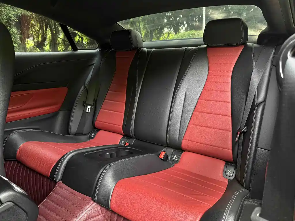 Mercedes-Benz E-Class (Import) — миниатюра 6