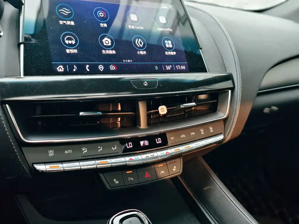 Cadillac CT5 — миниатюра 13