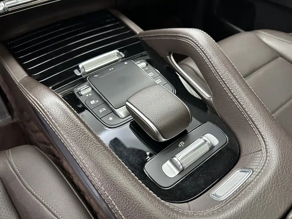 Mercedes-Benz GLE (Import) — миниатюра 19