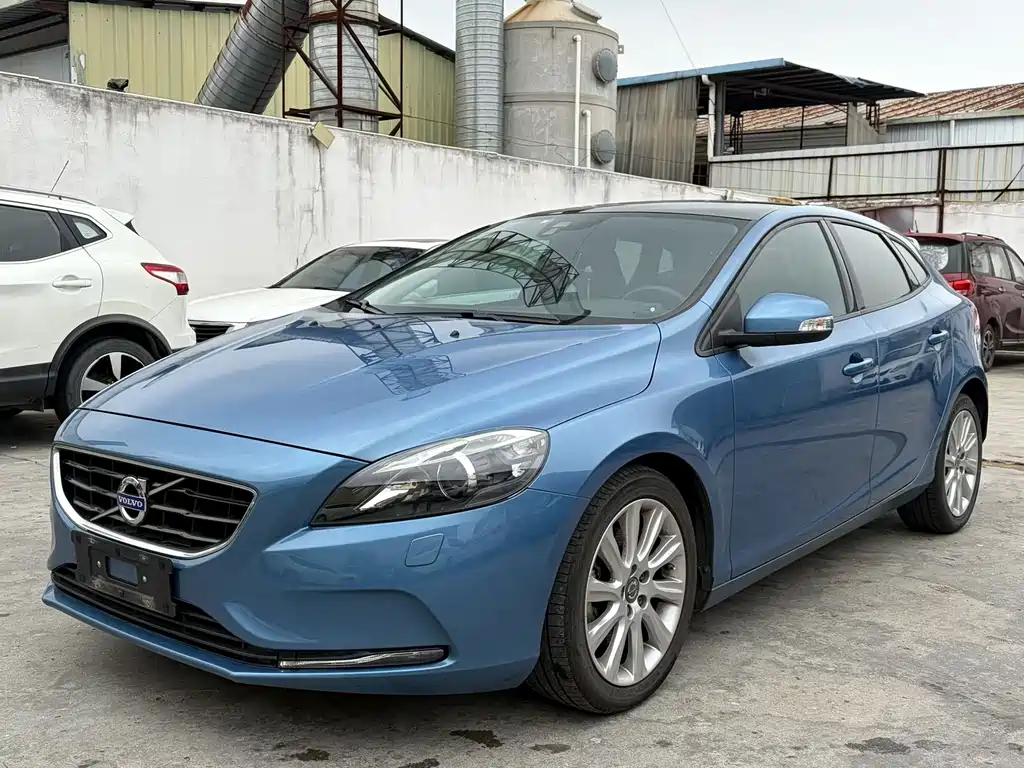 Volvo V40 2015