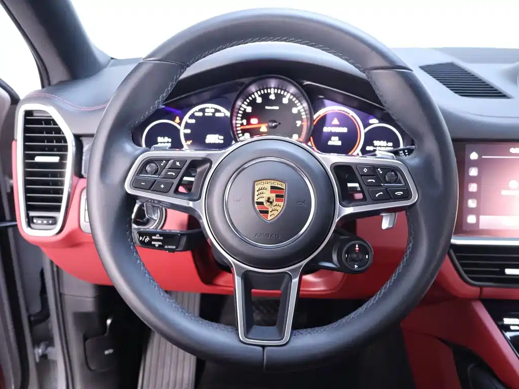 Porsche Cayenne — миниатюра 16