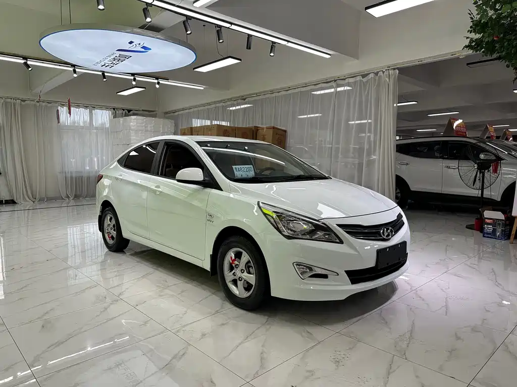 Hyundai Verna 1.4L Auto Smart Type GLS, фото 3