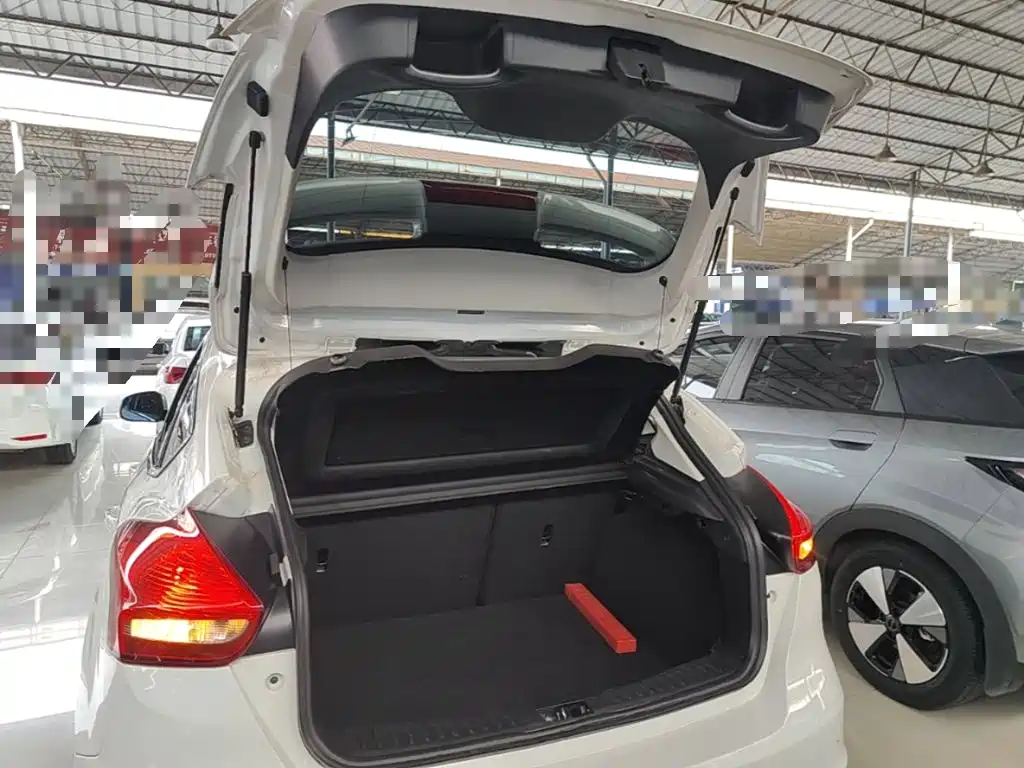 Ford Focus — миниатюра 19