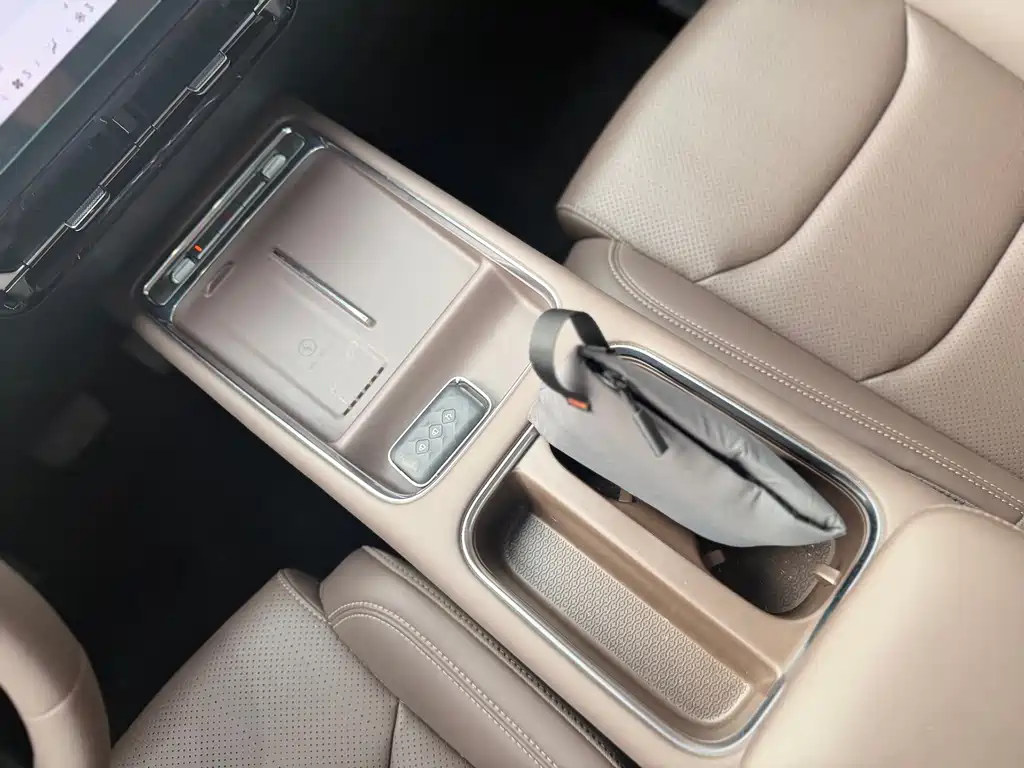 Wuling Xingguang 730 New Energy — миниатюра 15