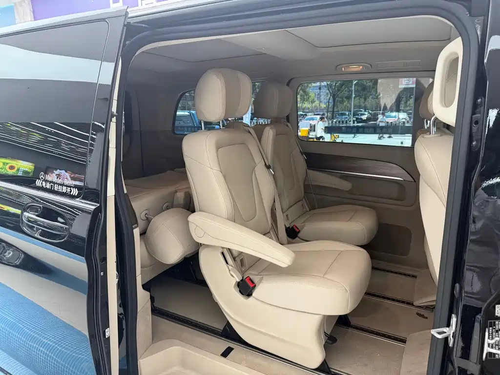 Mercedes-Benz V-Class — миниатюра 8