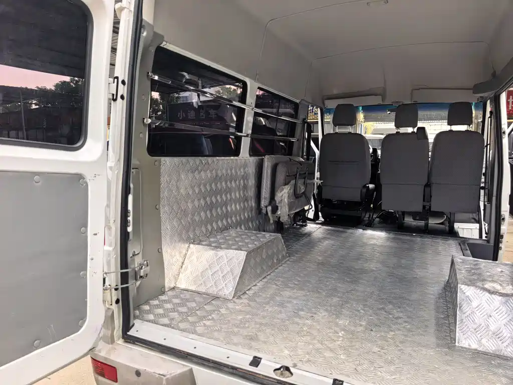 IVECO Daily — миниатюра 13
