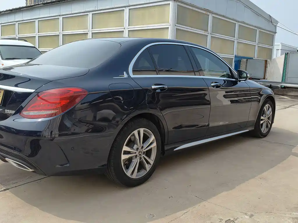 Mercedes-Benz C-Class — миниатюра 5