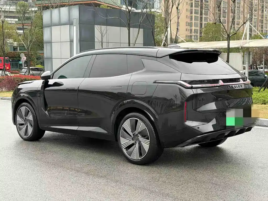 Lynk & Co 08 EM-P 2023 120km Halo