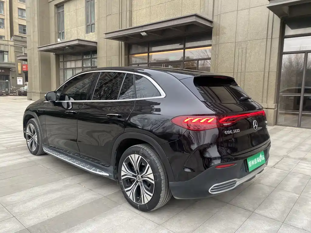 MERCEDES-BENZ EQE SUV