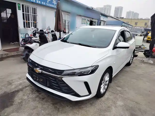 CHEVROLET CRUZE