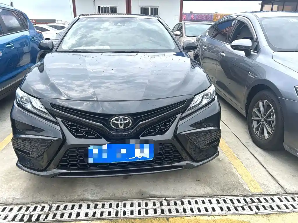 Toyota Camry — миниатюра 2