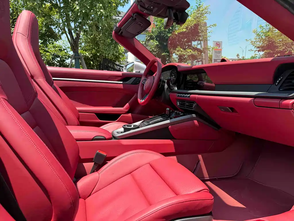 Porsche 911 2023 Carrera Cabriolet 3.0T