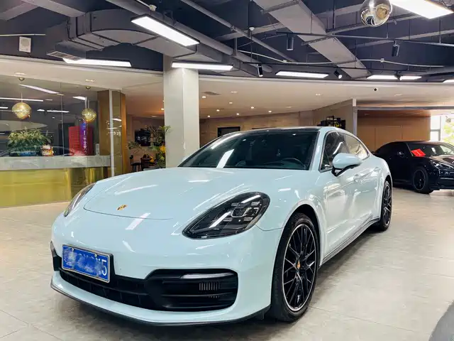 PORSCHE PANAMERA 2021