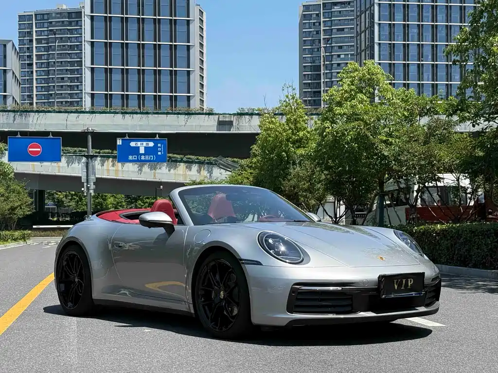 Porsche 911 2023 Carrera Cabriolet 3.0T