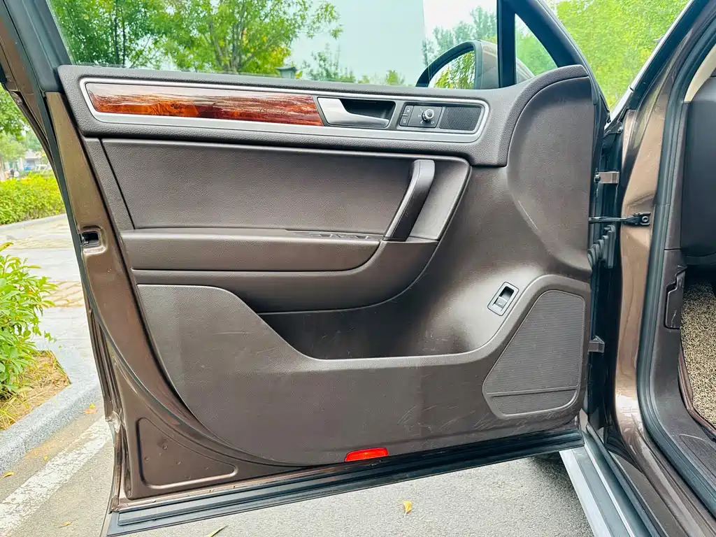 Volkswagen Touareg — миниатюра 7