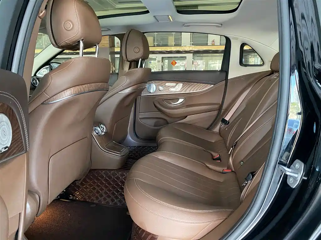 MERCEDES-BENZ E CLASS