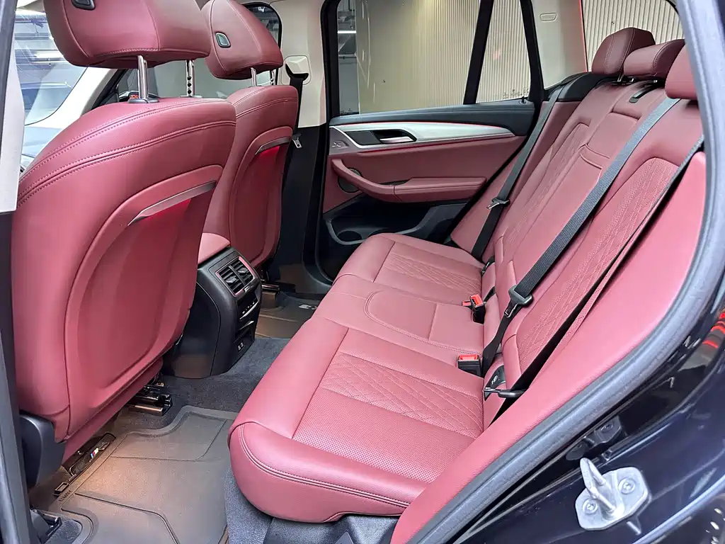 BMW iX3 — миниатюра 14
