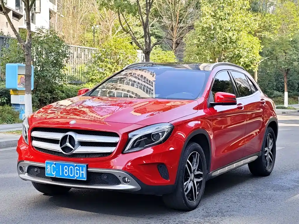 Mercedes-Benz GLA 2015