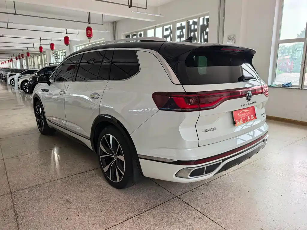 Volkswagen Talagon 380TSI 4WD R-Line Explore Realm Edition 6 seats, фото 3