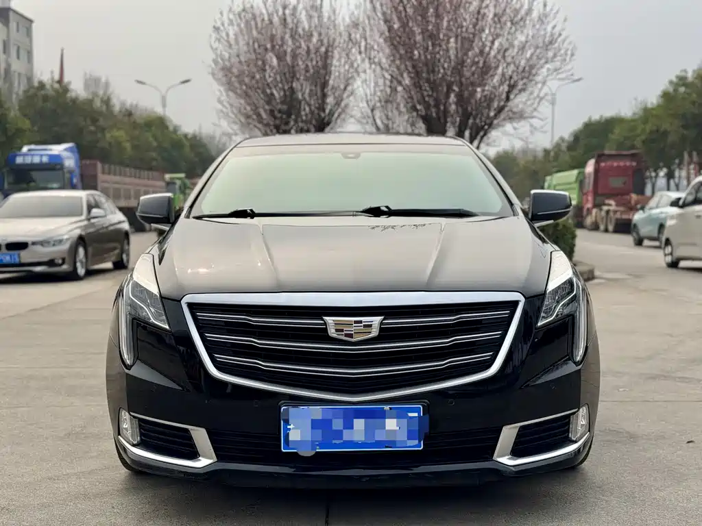 CADILLAC XTS