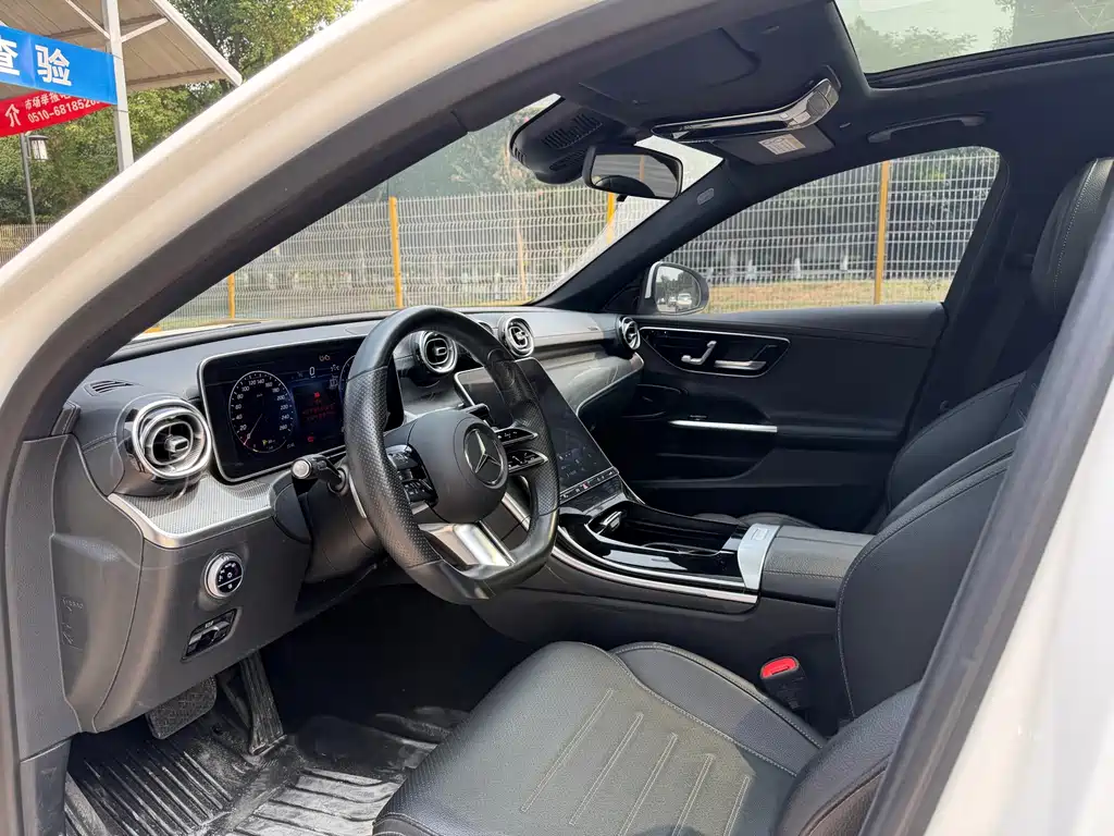 Mercedes-Benz C-Class — миниатюра 4