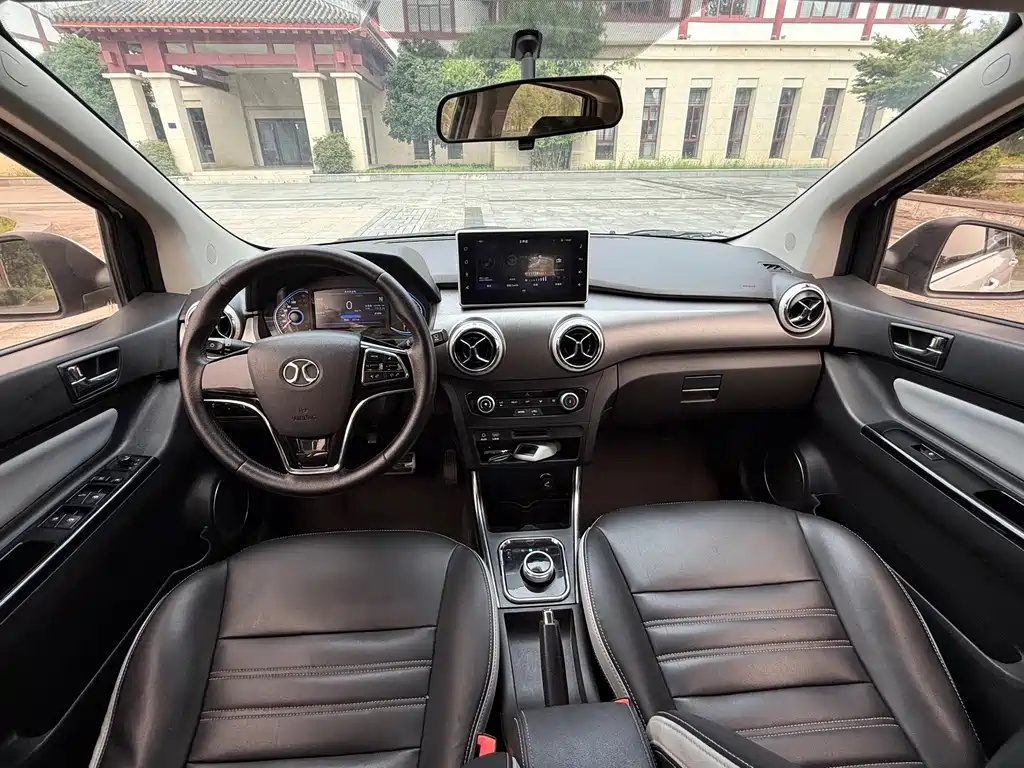 BAIC New Energy EC5 — миниатюра 9