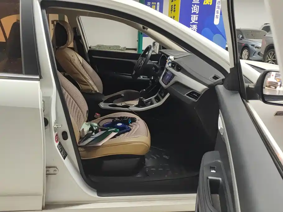 Geely Vision — миниатюра 8