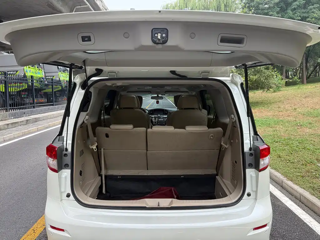 Nissan Quest — миниатюра 9