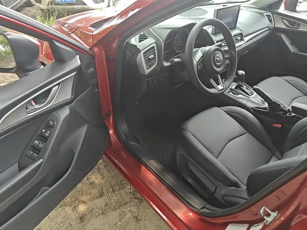 Mazda 3 Axela — миниатюра 16