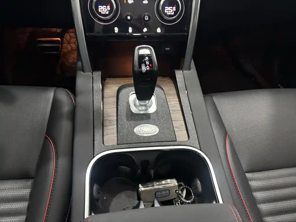 LAND ROVER DISCOVER SPORTS