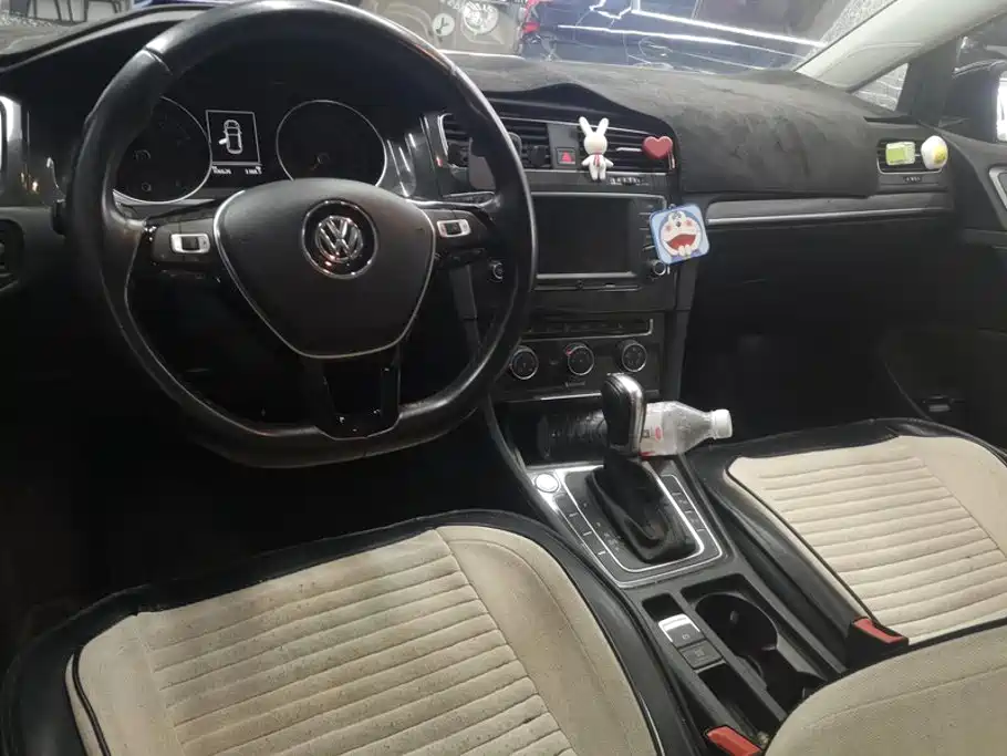 Volkswagen Golf — миниатюра 12