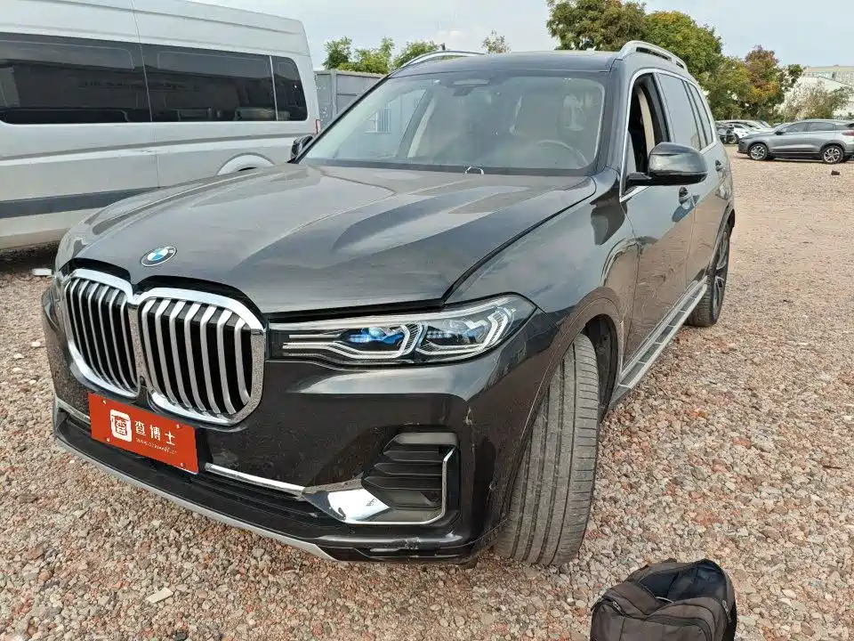 宝马X7 2021款 改款 xDrive40i 行政型豪华套装 2021