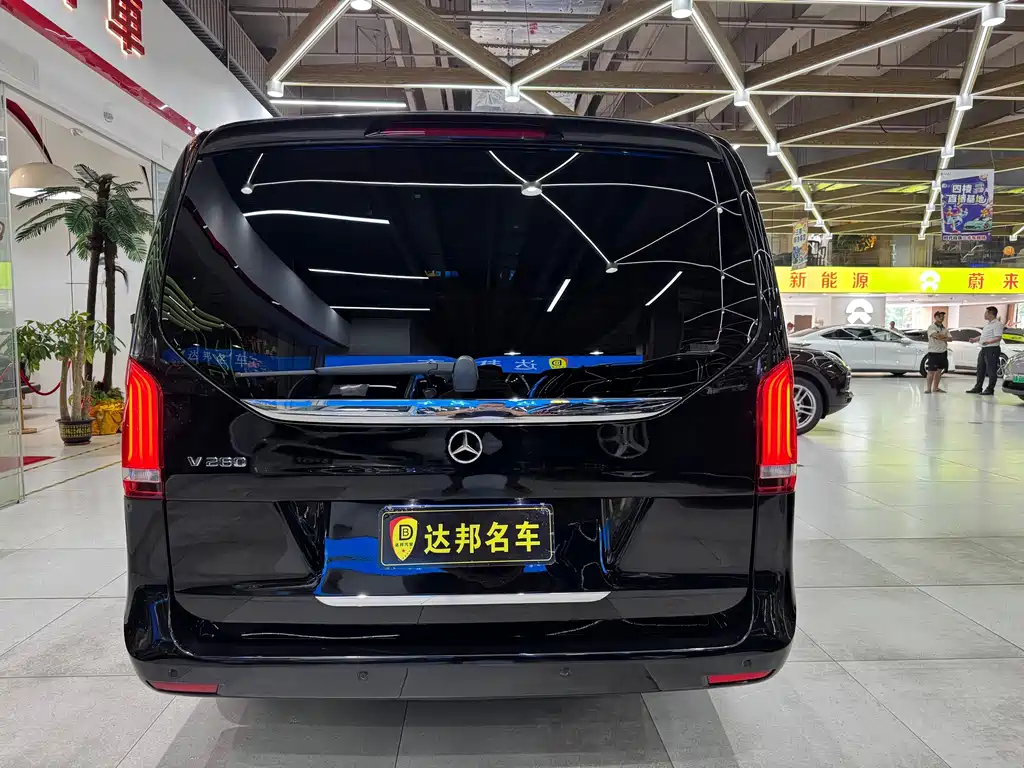 Mercedes-Benz V-Class — миниатюра 19